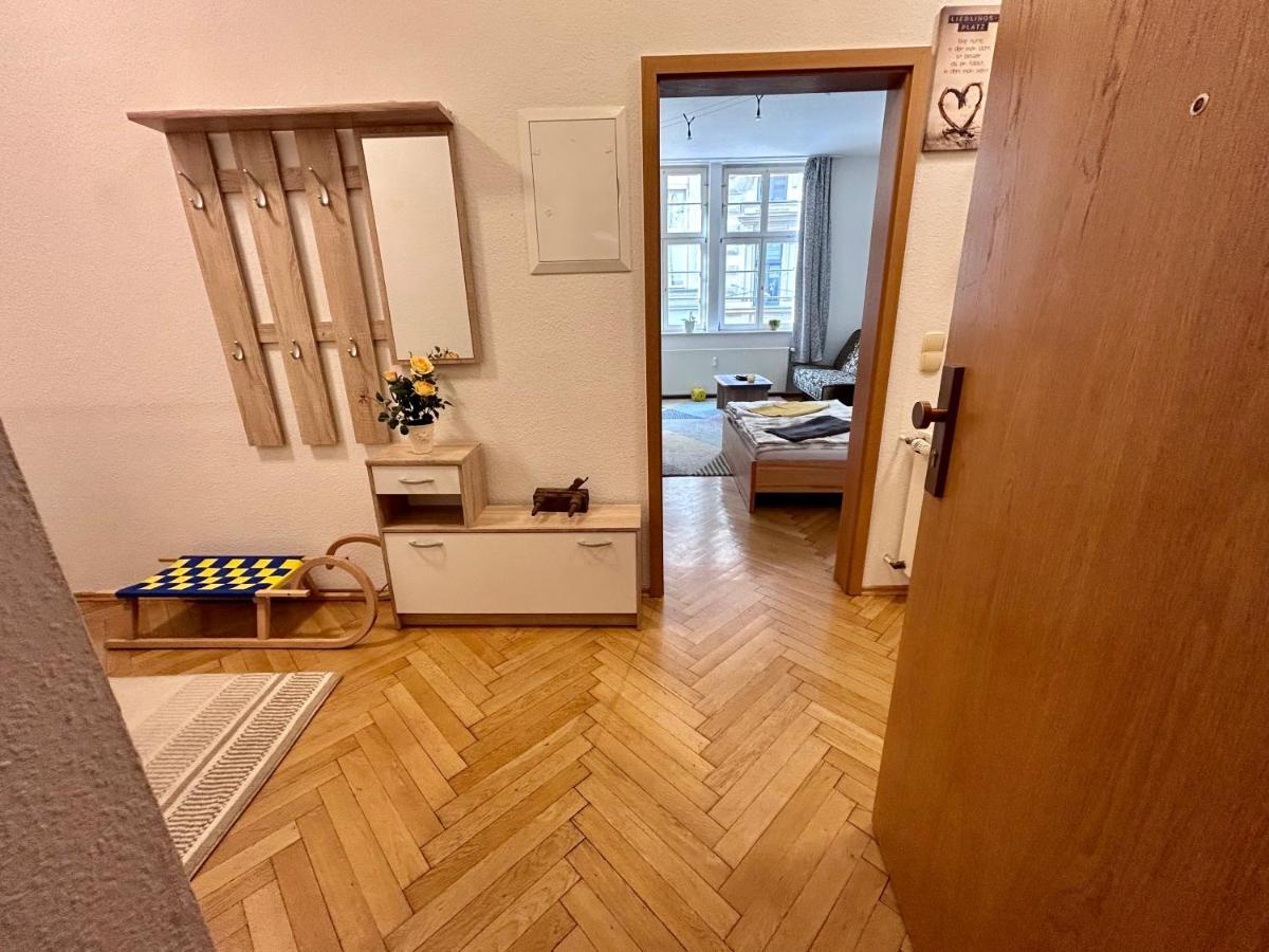 Piano Apartment In Halle Center - Netflix - Free Wifi 1 Luaran gambar