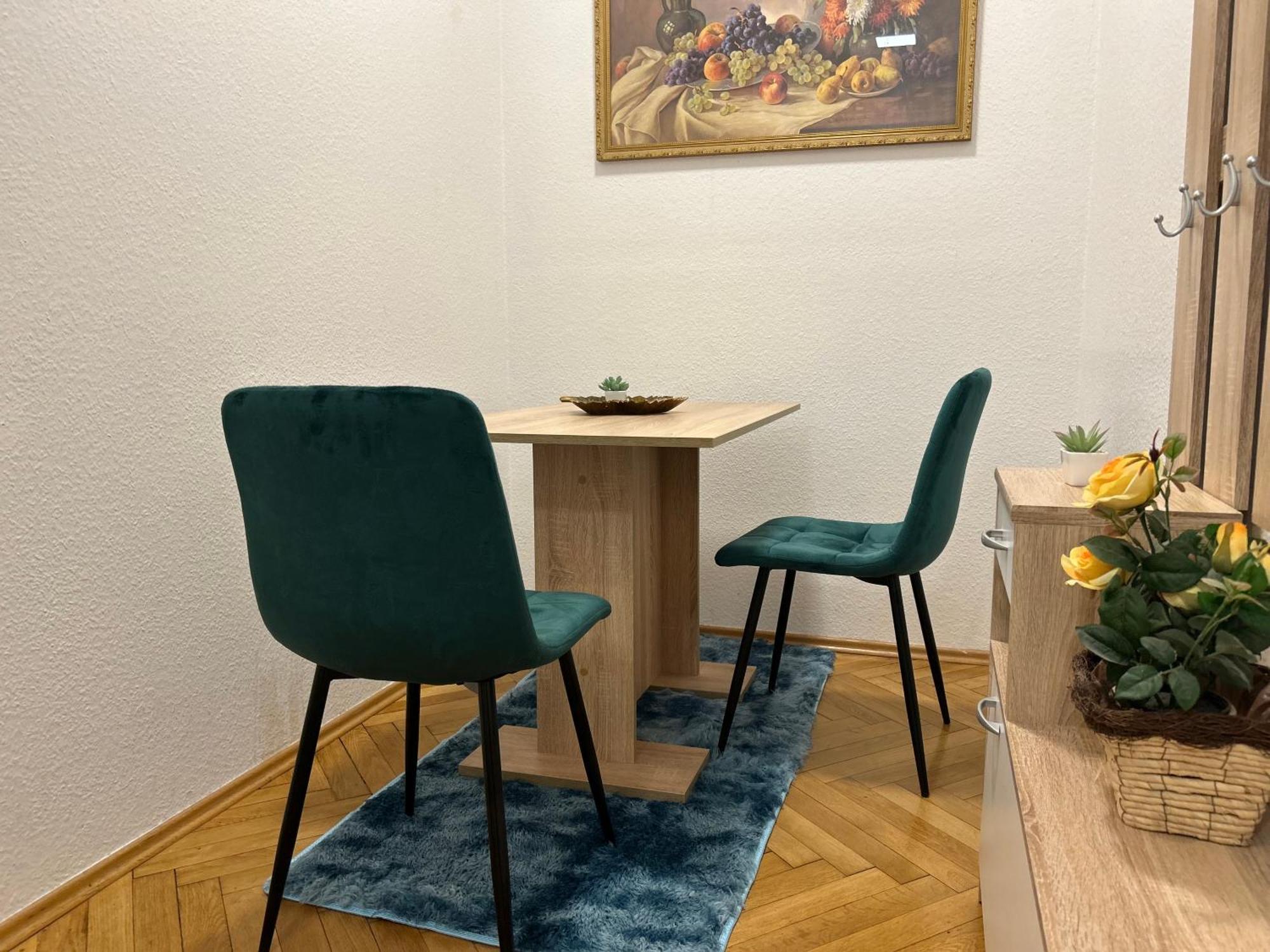 Piano Apartment In Halle Center - Netflix - Free Wifi 1 Luaran gambar